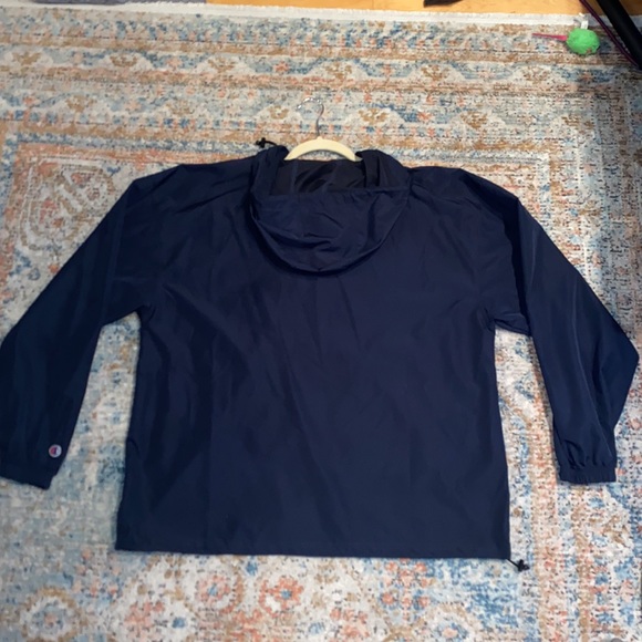 Champion half zip wind breaker - Picture 3 of 3